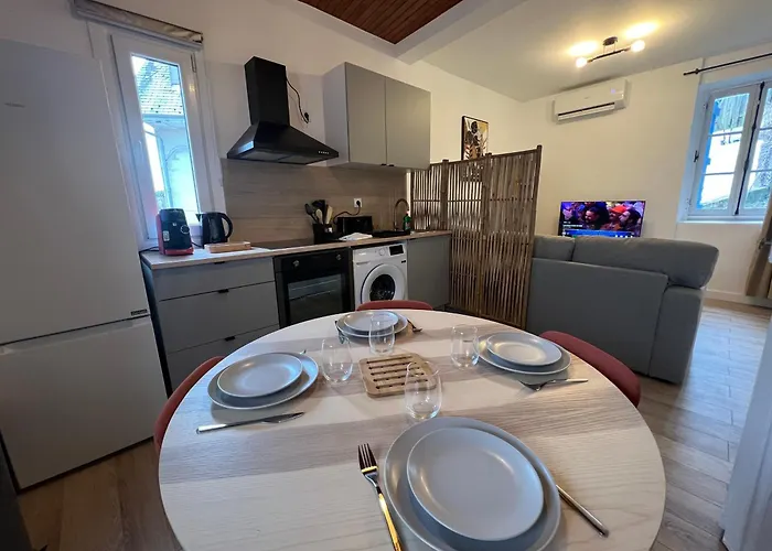 Le Russel - 1 - Halles Апартаменты Лурд